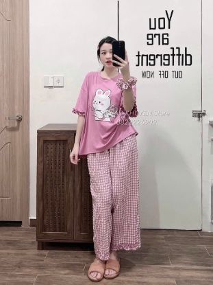 Ảnh của Set bộ thỏ hồng quần kẻ