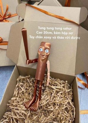 Ảnh của CHẤN ĐỘNG  TUNG TUNG SAHUR kèm hộp