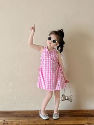 Ảnh của Váy kẻ caro hồng