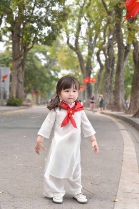 Ảnh của Set bộ áo dài kèm khăn kẹp cờ BB