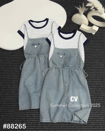 Ảnh của Set yếm jean mix áo kẻ
